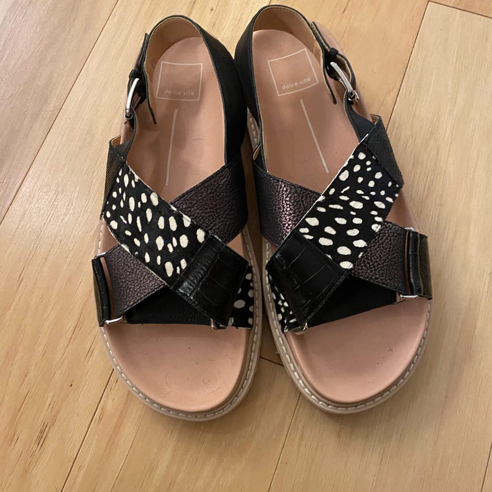 Dolce vita sandals